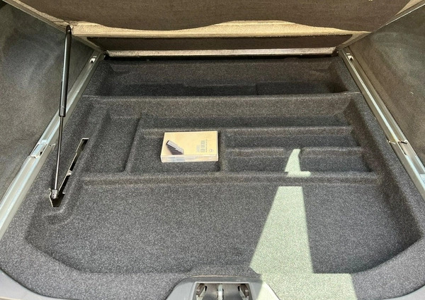Volvo V70 cena 25900 przebieg: 282090, rok produkcji 2009 z Łosice małe 562